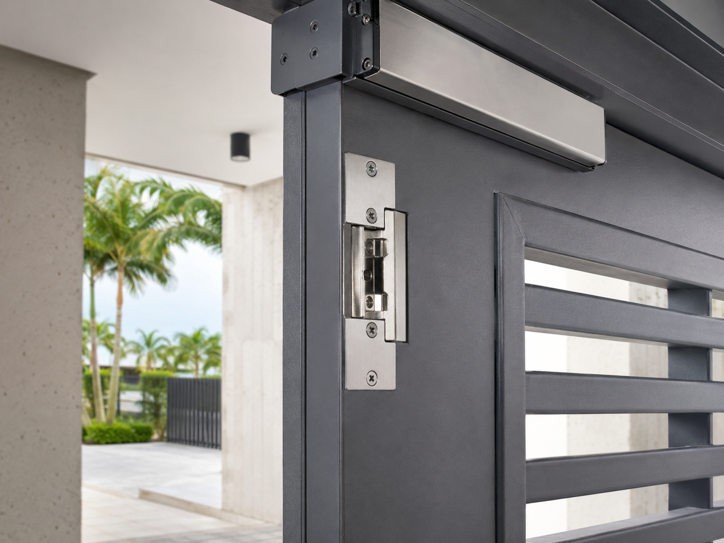 Cerradura eléctrica para puerta metálica